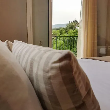 House Of Hats - Next To The Coast - Tatil Evi