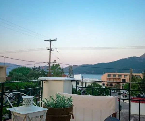 House Of Hats - Next To The Coast -